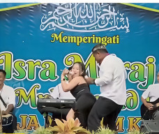 Legislator Sensi Lihat Video Biduan Seksi di Acara Isra Mi'raj