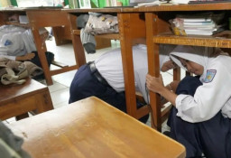 BPBD Kota Madiun Edukasi Kesiapsiagaan Simulasi Gempa Bumi di Sekolah