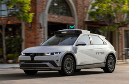 Lewat Ioniq 5, Hyundai Bersiap Luncurkan Layanan Taksi Robot Komersial