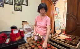 Jelang Imlek, Produsen Kue Keranjang Mulai Banjir Pesanan hingga Luar Pulau