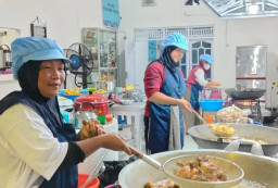 Baca juga : Program MBG di Trenggalek Targetkan 80 Dapur: 53 SPPG Sudah Beroperasi, 7 Kantongi SLHS