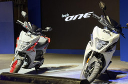 Mampu Tempuh 400 Km, Simple Energy Luncurkan Skuter Generasi Kedua