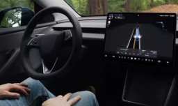 Pasca Terancam Sanksi, Tesla Diam-diam Hapus Fitur ‘Autopilot’ di Pasar AS