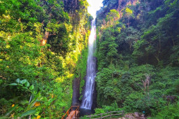 Pesona Wisata Air Terjuan Putuk Truno, Suguhkan Panorama di Balik Lereng Gunung