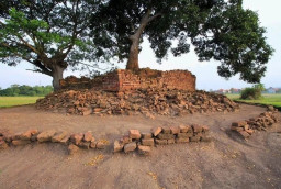 Destinasi Wisata Bersejarah Candi Lemah Duwur yang Indah Bernuansa Mistis dan Sakral