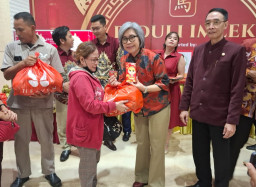 Di Apresiasi DPR RI, Grand Heaven Salurkan Bantuan Sembako bagi Warga Tionghoa Pra Sejahtera