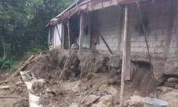 Tanah Retak dan Longsor Terjang Dua Rumah di Saradan, BPBD Lakukan Assessment Cepat ‎