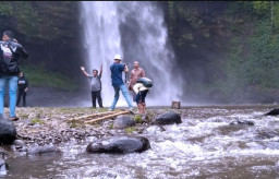 Air Terjun Guyangan, Wisata ‘Waterfall’ Eksotis dengan Ketinggian Air Terjun hingga 80 Meter