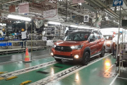 Daya Saing Ekspor Mobil Indonesia Capai Level Tertinggi, Tembus 93 Negara