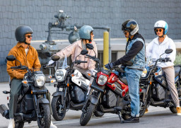 Honda Navi Tetap Jadi Motor Mini Favorit di AS, Hadirkan Warna Baru 2026