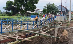 Diterjang Banjir, Jembatan 32 Meter di Krejengan Probolinggo Nyaris Ambruk