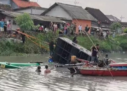 Meriahkan Tradisi Nyadran, Perahu Angkut Sound Horeg Tenggelam Kelebihan Beban