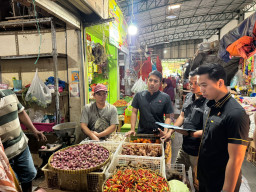 Satgas Pangan Polres Gresik Tinjau Pasar, Stok Bahan Pokok Dipastikan Aman Jelang Ramadhan