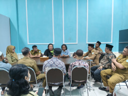 Disbudporapar Siap Teliti Gapura Makam