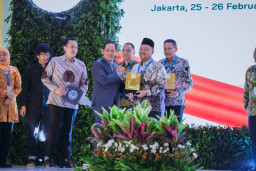 Gresik Raih Sertifikat Menuju Kabupaten Bersih Jelang HUT ke-52 Pemkab