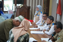 Kolaborasi Dengan Kelurahan Ketegan, YBM PLN UIT JBM Salurkan 250 Santunan Dhuafa