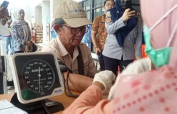 Musim Angkutan Lebaran 2026, Dinkes Kota Madiun Gelar Cek Kesehatan Sopir dan Kru Bus