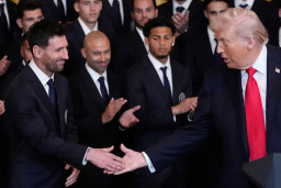 Trump Guyonan dengan Messi di Gedung Putih