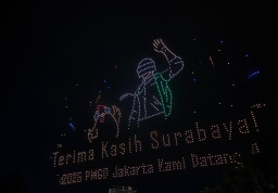 Komoditas Gamer, Hiasi Langit Surabaya dengan Drone