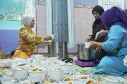 Rantangan Ning Ita, Silaturahmi Wali Kota Mojokerto ke Rumah Warga untuk Buka Puasa Bersama