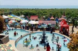 Wisata Bukit Tawap Pagar Batu Dipadati Ribuan Pengunjung Selama Libur Lebaran 2026