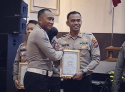 Satlantas Polres Gresik Sabet Penghargaan Teraktif 2 dari Polda Jatim