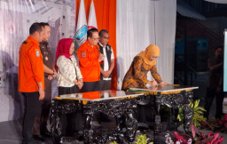 Khofifah Resmikan Gedung Gerha Majapahit dan GOR BPBD Jatim, Perkuat Manajemen Logistik Bencana