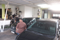 KPK Geledah Rumah Kadiskominfo, Sita 2 HP dan Dokumen SPPD