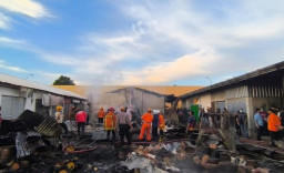 41 Lapak Pedagang di Pasar Baru Tuban Ludes Diamuk Si Jago Merah, Penyebab Belum DIketahui