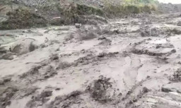 Banjir Lahar Semeru Mulai Terjang Sungai Besuk Kobokan dan Kali Lanang