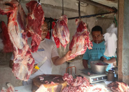 Dipicu Mahalnya Harga Pemasok dari Luar Daerah, Daging Sapi di Kota Pasuruan Tembus Rp140 Ribu per Kg
