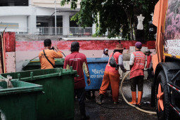 Cegah Penumpukan Sampah, Pemkot Surabaya Tambah 1.800 Tongbin