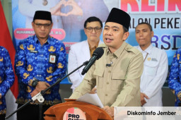 Bupati Gus Fawait Sampaikan Program 1000 CPMI ke Kementerian P2MI