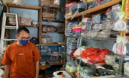 Viral! Harga Plastik Melonjak hingga 60 Persen, Pemkot Surabaya Carikan Solusi Bagi Pelaku UMKM