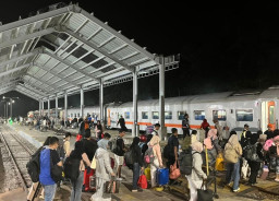 Momentum Libur Panjang 'Jumat Agung', Penumpang KA Daop Jember Tembus 11 Ribu Orang