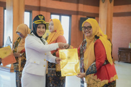 Wali Kota Mojokerto Resmi Serahkan SK kepada 7 Kepala Sekolah Terpilih