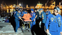 Perahu Muat 5 ABK Tenggelam di Perairan Gresik, Satu Tewas dan Dua Masih Hilang
