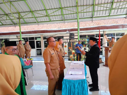 Lantik Eko Wahyu Cahyono Jabat Pj Kades Kedungsugo, Camat Prambon Minta Sukseskan Pilkades