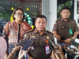 Direktur Perumda BPR Kota Blitar Diduga Korupsi Penyaluran Kredit Perumda BPR, Kini di Tahan