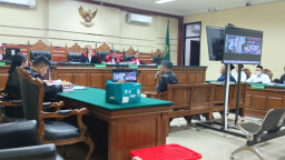 Mantan Sekda Gresik Husnul Khuluq Jadi Saksi Sidang Korupsi Hibah Ponpes Al Ibrohimi