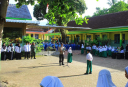 Perkuat Pendekatan Polisi dengan Generasi Pelajar Sekolah, Polres Blitar Gelar 'Police Goes Toschool'
