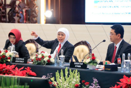 Khofifah Apresiasi Lonjakan Kinerja Bank Jatim, Optimistis Jadi Katalis Ekonomi Jawa Timur