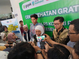 Pemprov Jatim Siapkan CKG Gratis bagi 1.000 Driver Gojek di Surabaya