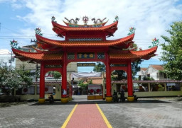 Agenda IWFP 2026, Puluhan Biksu Jalan Kaki dari 3 Negara Singgah di Nganjuk