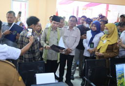 Urus Dokumen di Era Bupati Gus Fawait, Warga Desa Cukup Datangi MPP Mini