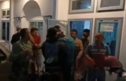 Dosen Tiduri Mahasiswi, Digerebek Istri, Dihujat Legislator