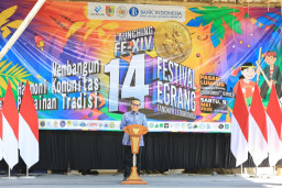 Jember Hidupkan Permainan Tradisional Lewat Festival Egrang Tanoker 2026