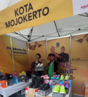 Alas Kaki Unggulan Kota Mojokerto Mejeng di Pameran Internasional Jepang
