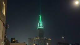 Makkah Clock Tower, Keluarkan Cahaya Hijau, Tanda Awal Bulan Hijriah