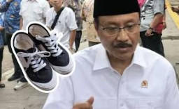 Mensos Klarifikasi Sepatu Sekolah Rakyat Rp 700 Ribu